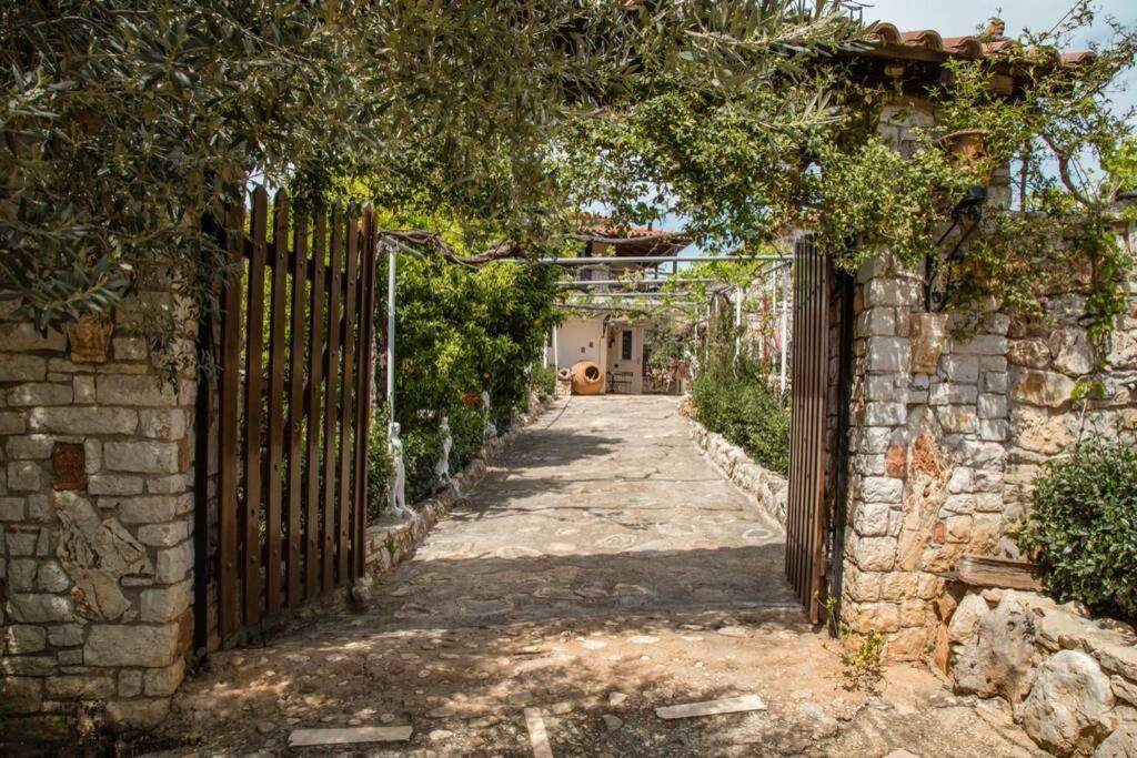 Pontinos Old House Villa Míloi Buitenkant foto