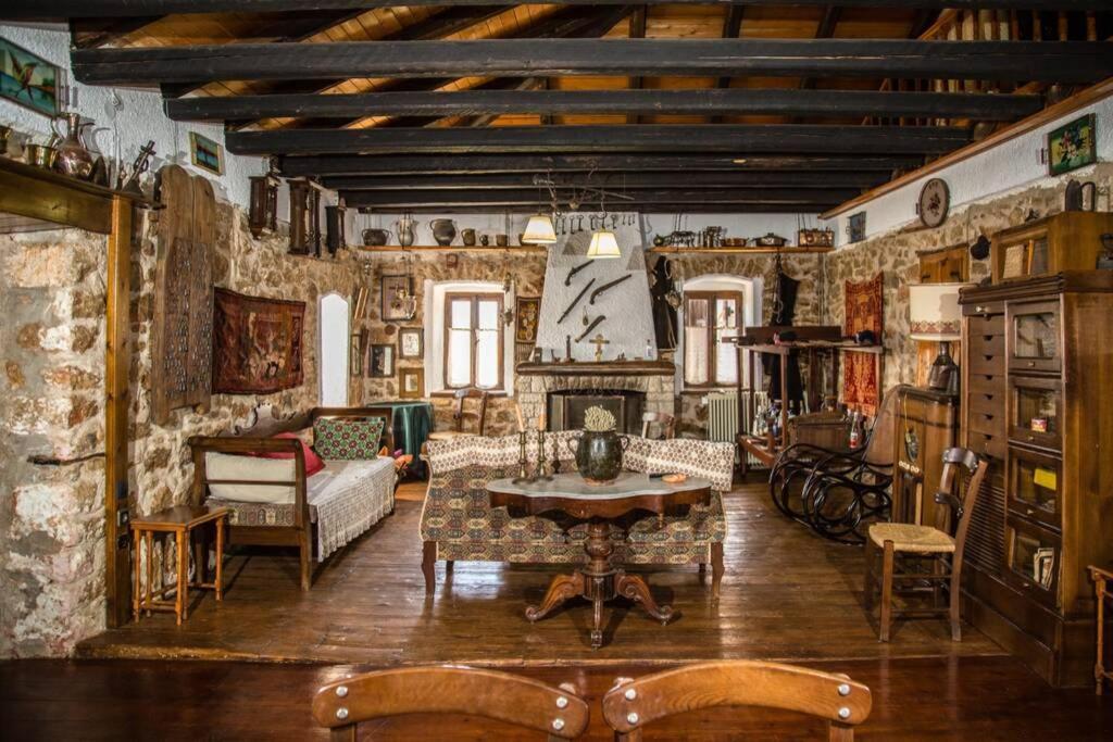 Pontinos Old House Villa Míloi Buitenkant foto